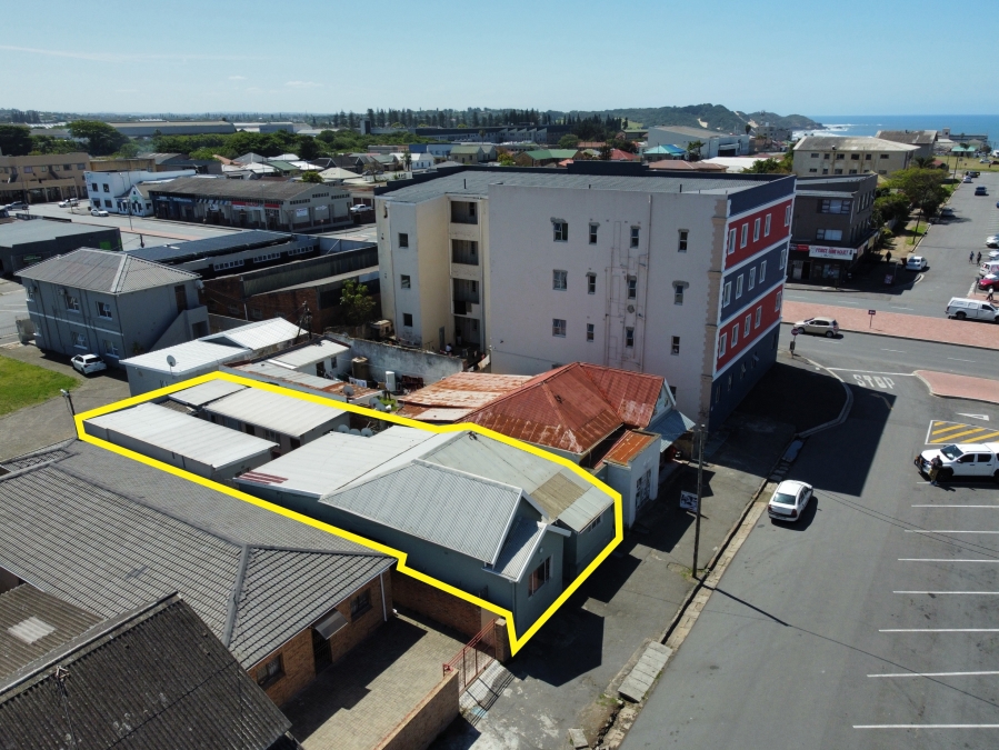 12 Bedroom Property for Sale in Quigney Eastern Cape